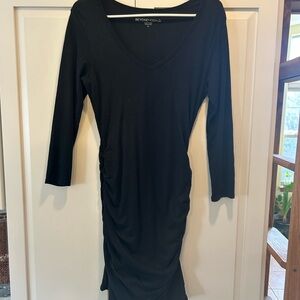 Beyond Yoga Black Long-Sleeve V-Neck Ruched Midi Dress